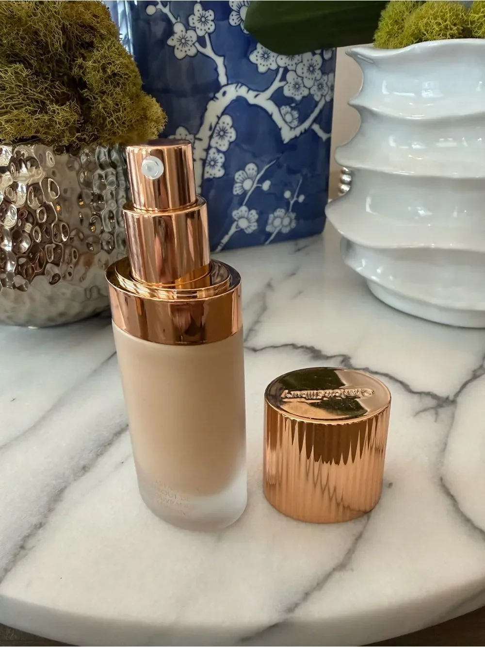 Charlotte Tilbury Flawless Foundation In 7 neutral